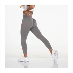 NVGTN Light gray solid seamless leggings